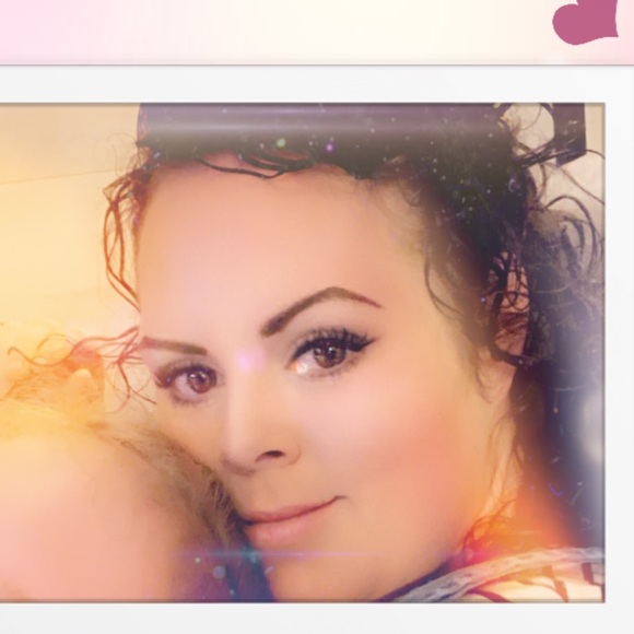 Meet your Posher, Karly - Picture 1 of 1